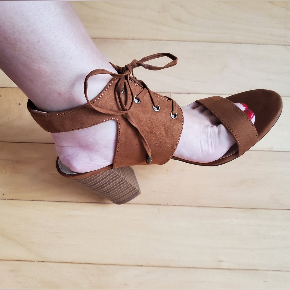 Country Western Chic heels Just Fab <brand new>